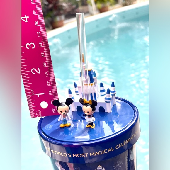 WDW 50th Anniversary collection.Mickey & Minnie Mouse w/ castle on tumbler’s lid - Picture 11 of 12